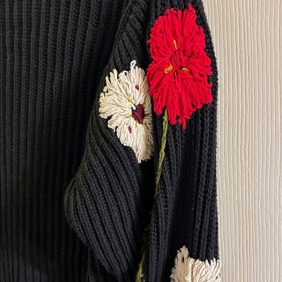 Lucky Brand Floral Embroidered Knit Sweater Size Small - Picture 2 of 3